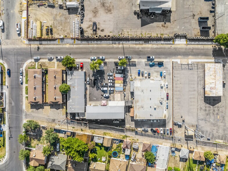 More Photos Of 117 V St, Bakersfield Warehouse For Lease