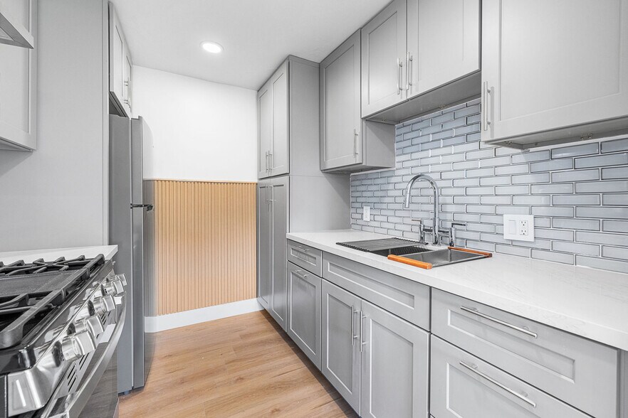 More Photos Of 3055 Future St, Los Angeles Apartments For Sale