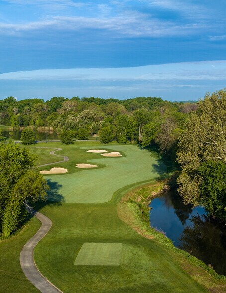More Photos Of 879 Delaware Park Blvd, Wilmington Golf Course Driving Range For Sale