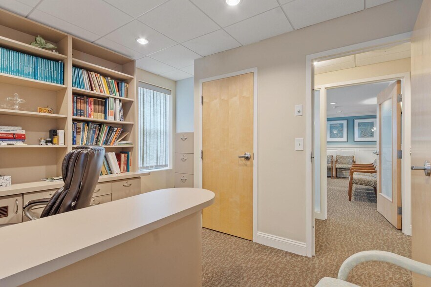 More Photos Of 200 Lincoln St, Worcester Medical For Sale