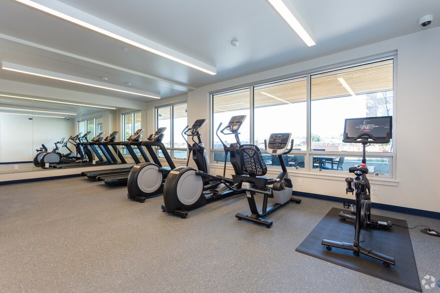 More Photos Of 700 Waterfront Way, Vancouver Apartments For Lease