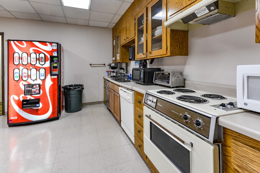 More Photos Of 650 S Shackleford Rd, Little Rock Coworking Space