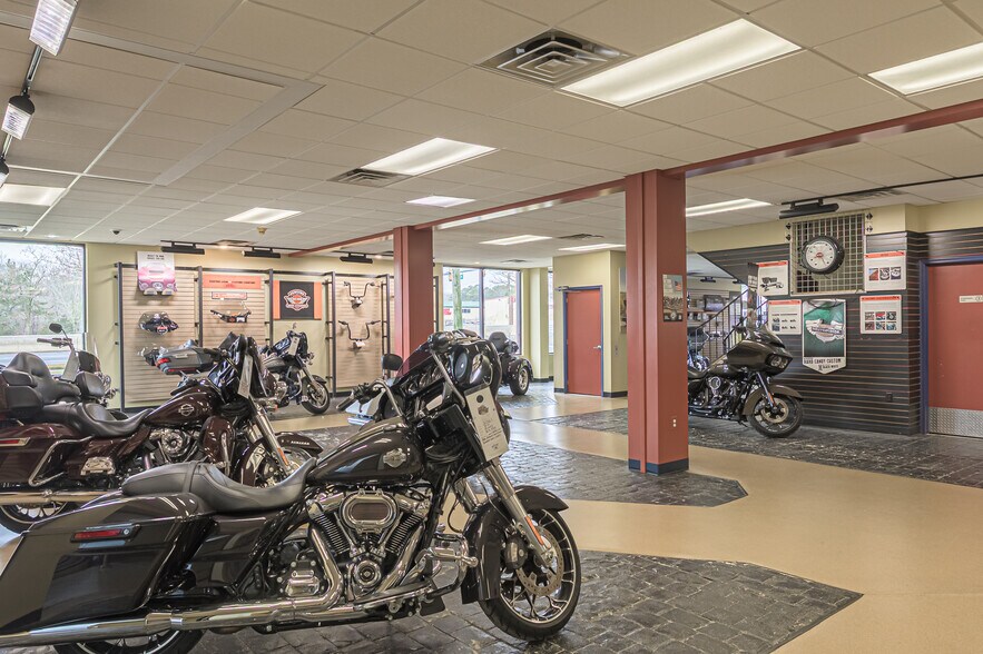 More Photos Of 219 E White Horse Pike, Galloway Health Club For Sale