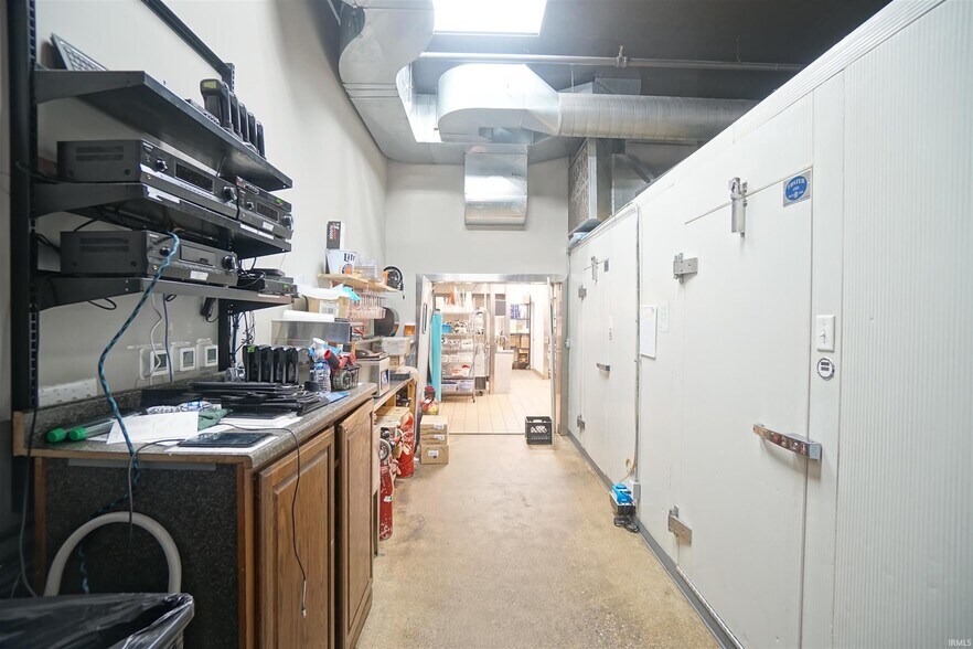 More Photos Of 701 Main St, Rochester Restaurant For Sale