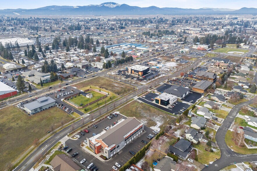 More Photos Of 8382 N Wayne Dr, Hayden Medical For Sale