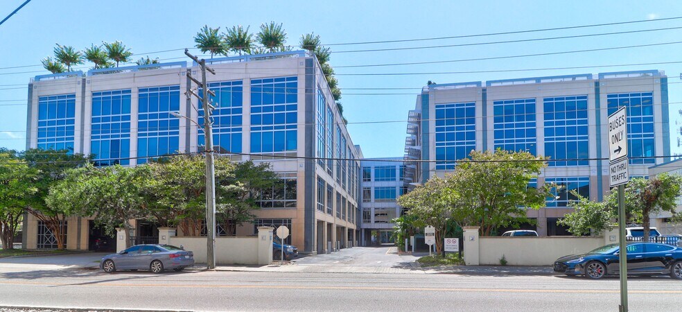 More Photos Of 40 Calhoun St, Charleston Office For Lease