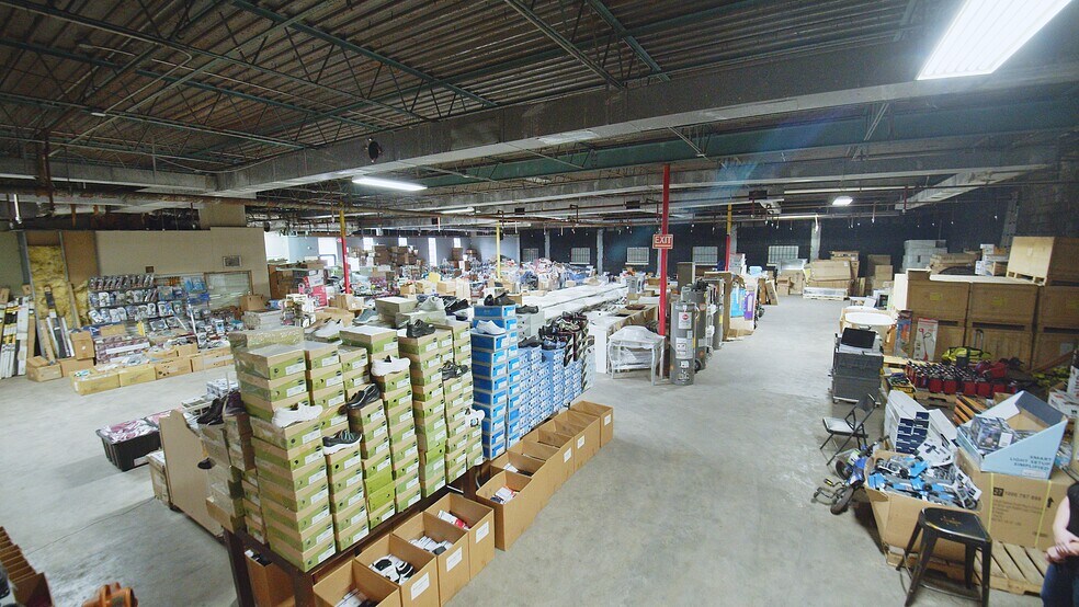 More Photos Of 285 Lake Mirror Rd, Forest Park Warehouse For Lease