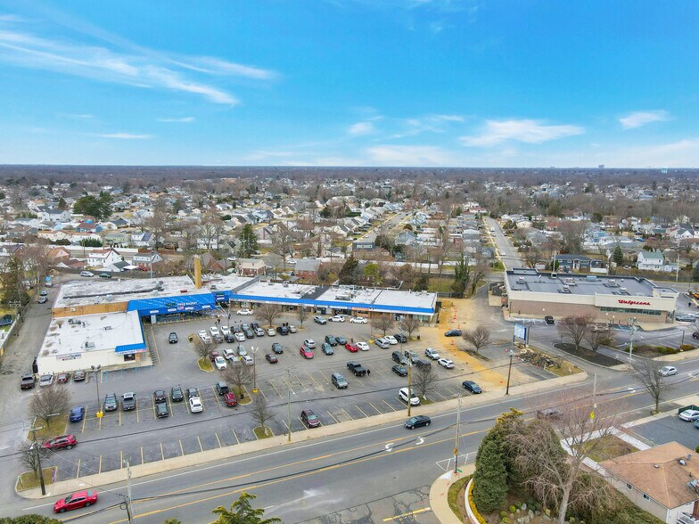 Primary Photo Of 918 Main St, Farmingdale Storefront For Sale
