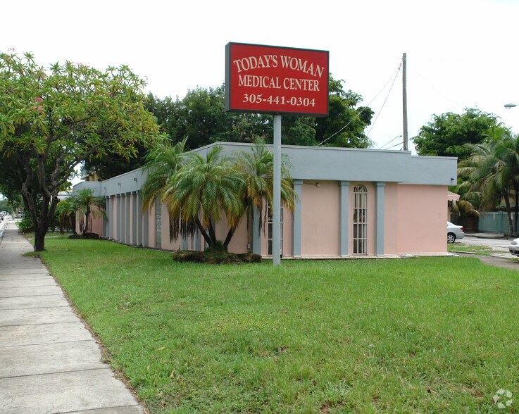 Primary Photo Of 3250 S Dixie Hwy, Miami Medical For Sale