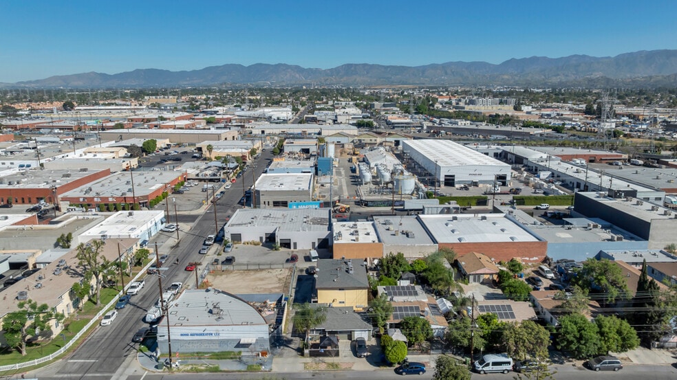 More Photos Of 11853 Hart St, North Hollywood Multifamily For Sale