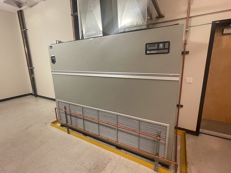 More Photos Of 871 Grier Dr, Las Vegas Light Distribution For Lease