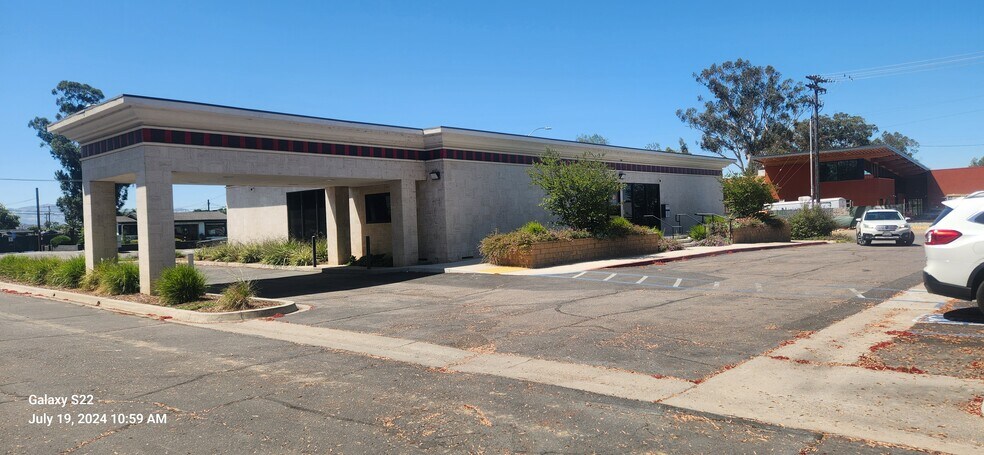 More Photos Of 1175 Main St, Ramona Restaurant For Lease