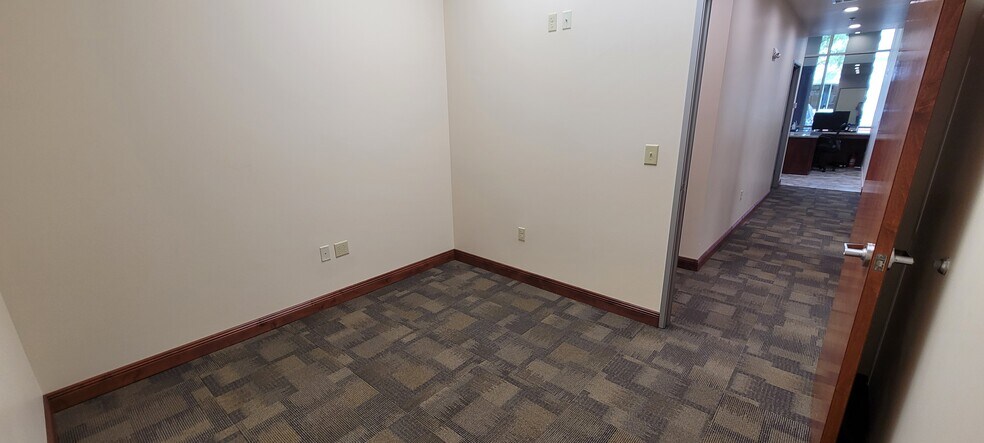 More Photos Of 5700 W Chandler Blvd, Chandler Coworking Space