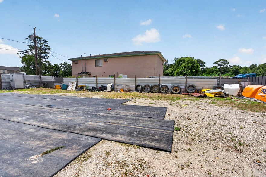 More Photos Of 7521 Parkhurst Dr, Houston Land For Sale