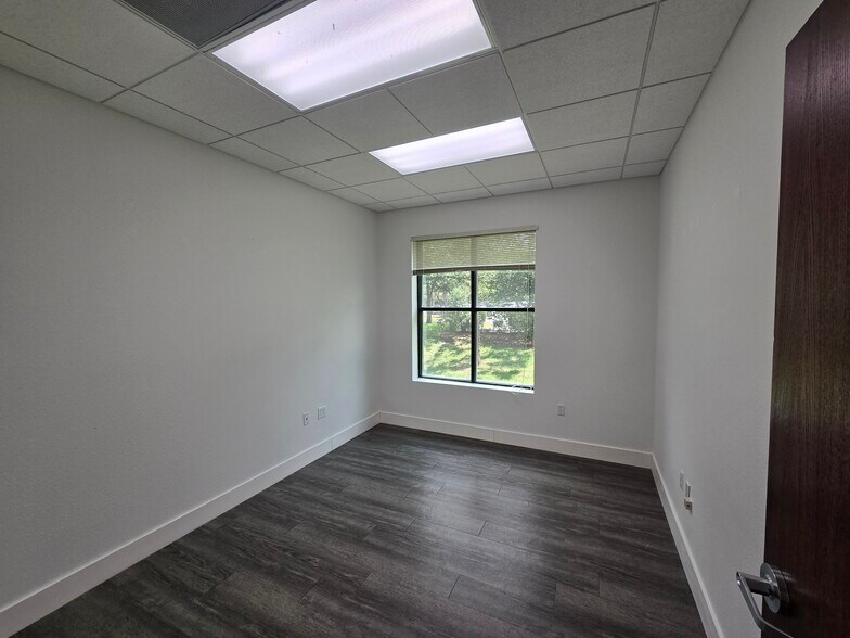 More Photos Of 1351 Sawgrass Corporate Pky, Sunrise Loft Creative Space For Lease