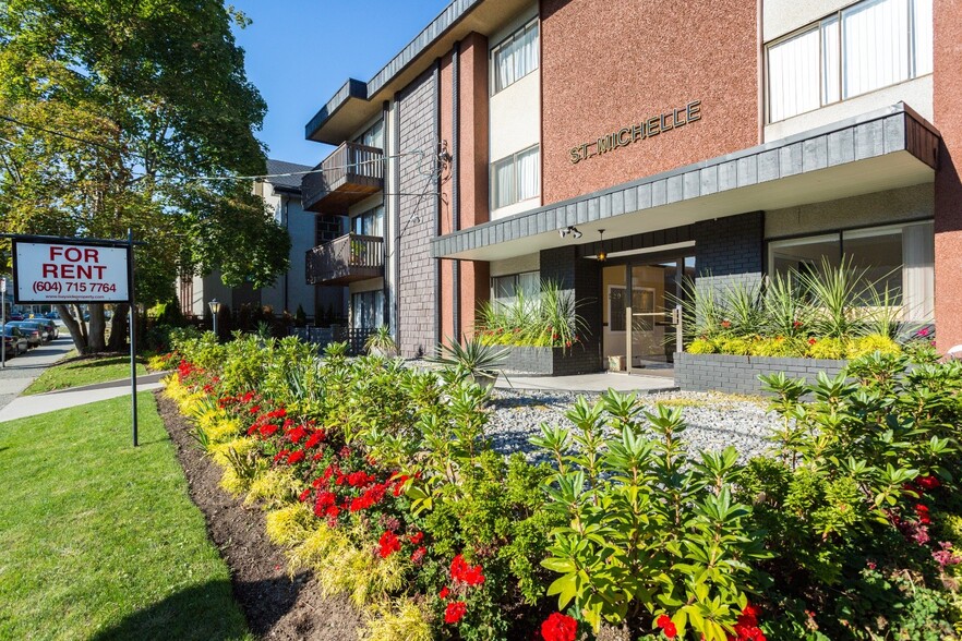 Primary Photo Of 329 7th St, New Westminster Apartments For Sale