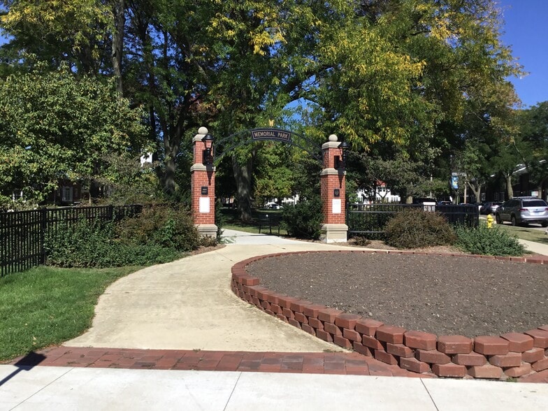 More Photos Of 209 N Hale St, Wheaton Loft Creative Space For Sale