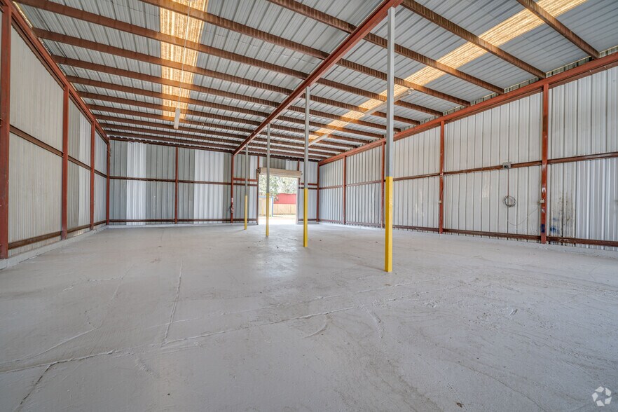 More Photos Of 11601 McKinley St, Houston Manufacturing For Sale