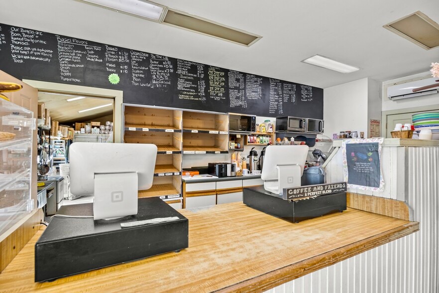 More Photos Of 3630 Main St, Stone Ridge Restaurant For Sale