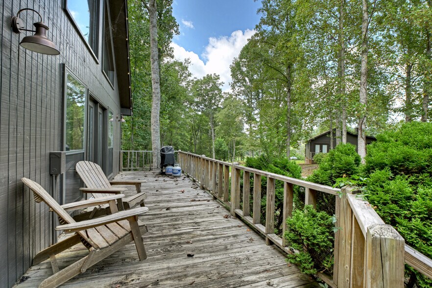 More Photos Of 77 Alpine Way, Blairsville Hotel For Sale