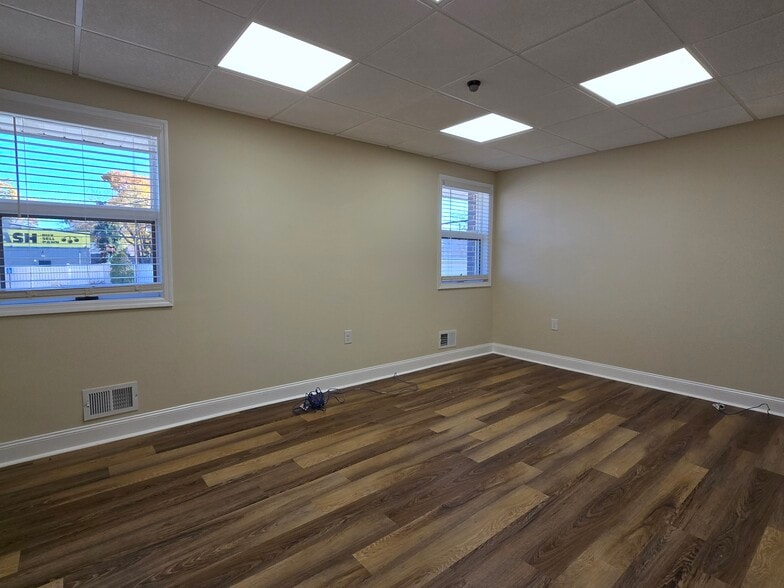 More Photos Of 25 E Route 37, Toms River Office For Sale