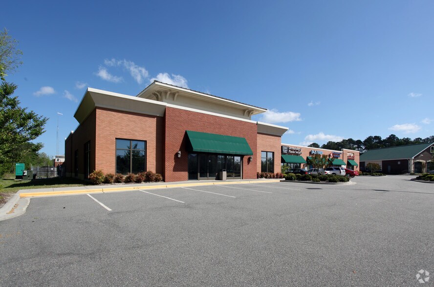 More Photos Of 20 NW Medical Campus Dr, Supply Medical For Lease