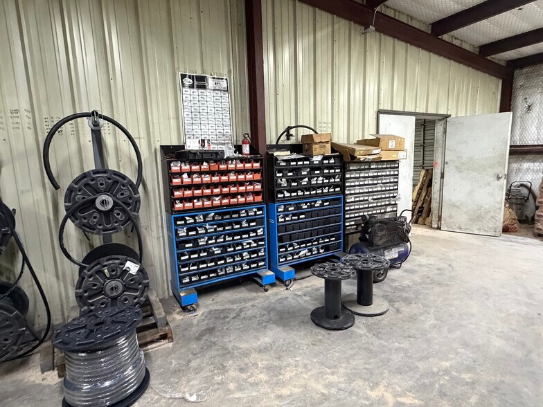 More Photos Of 601 W Lacy St, Palestine General Retail For Sale