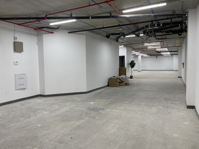 More Photos Of 150-15 Barclay Ave, Flushing Apartments For Sale