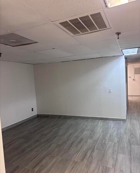More Photos Of 95-97 Lincoln Ave, Staten Island Storefront For Lease