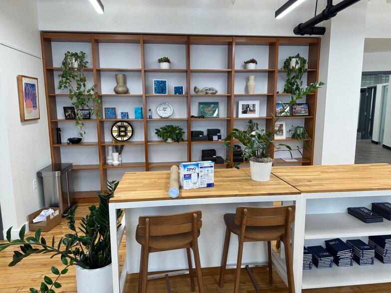 More Photos Of 9-21 Station St, Brookline Loft Creative Space For Lease