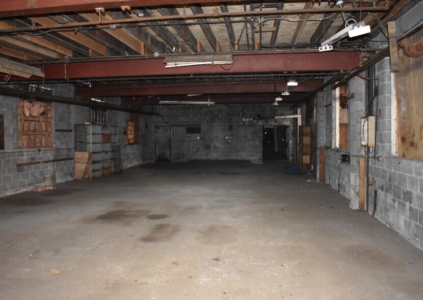 More Photos Of 5 Endicott Ave, Johnson City Distribution For Lease
