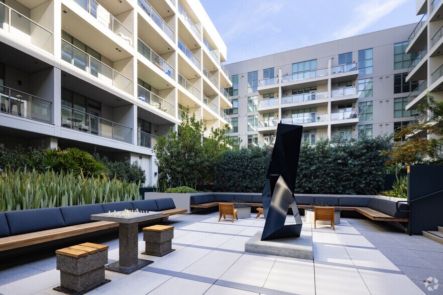 More Photos Of 750 S Grand Ave, Los Angeles Apartments For Lease