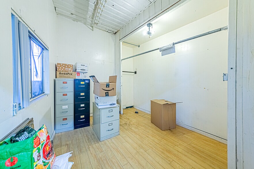 More Photos Of 4922 S Figueroa St, Los Angeles Storefront For Sale