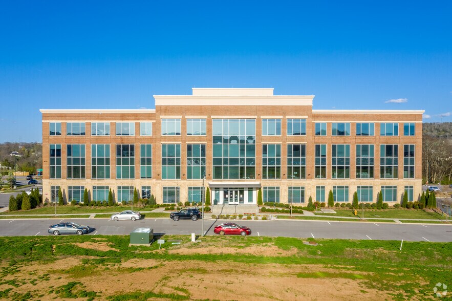 More Photos Of 4037 Rural Plains Cir, Franklin Office For Lease