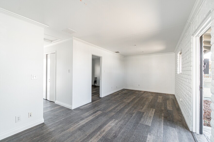 More Photos Of 1840 E 29th St, Long Beach Contractor Storage Yard For Lease