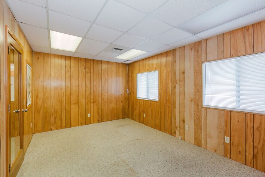 More Photos Of 4938 SW Lake Flora Rd, Port Orchard Office For Lease