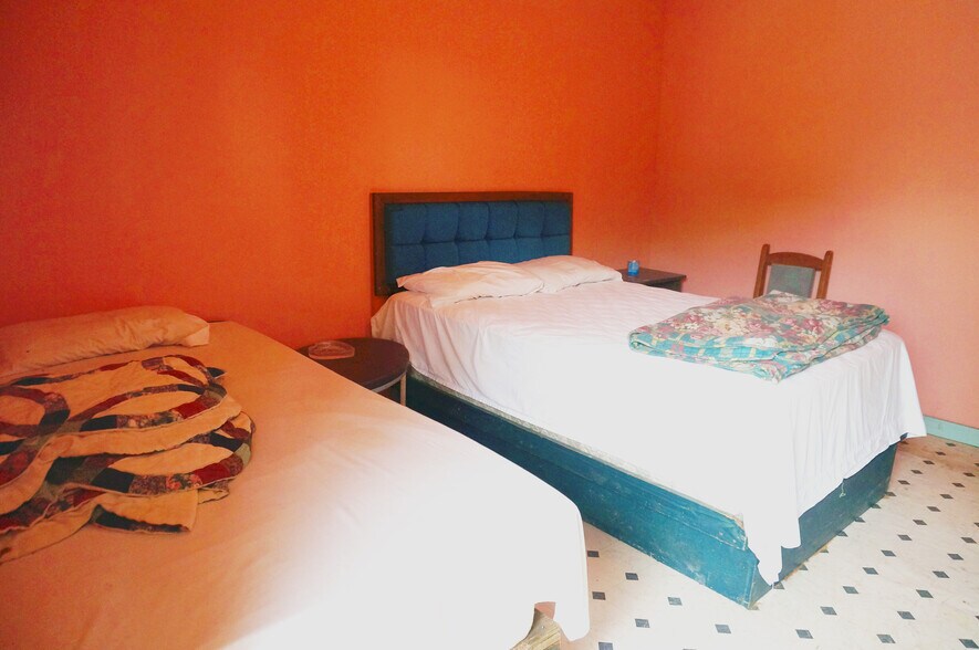 More Photos Of 2121 Kirk St, Houston Hotel For Sale