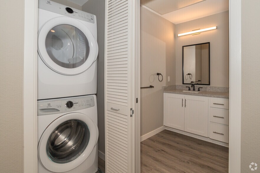 More Photos Of 2500 Cannery Loop, Davis Apartments For Sale