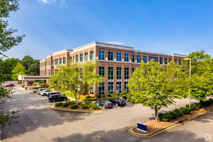 More Photos Of 620-660 Summit Crossing Pl, Gastonia Medical For Lease