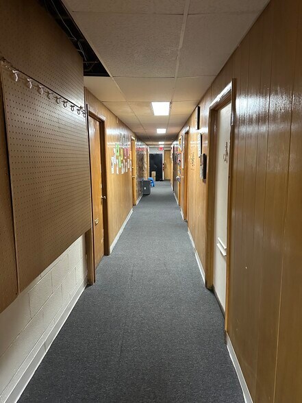 More Photos Of 3489 N 76th St, Milwaukee Office For Sale