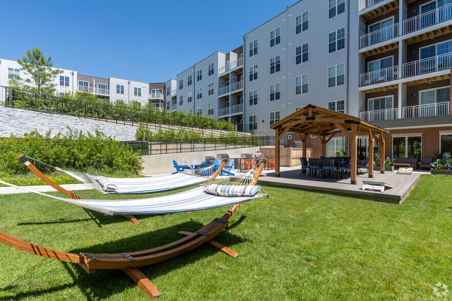 More Photos Of 10945 Nuckols Rd, Glen Allen Apartments For Sale