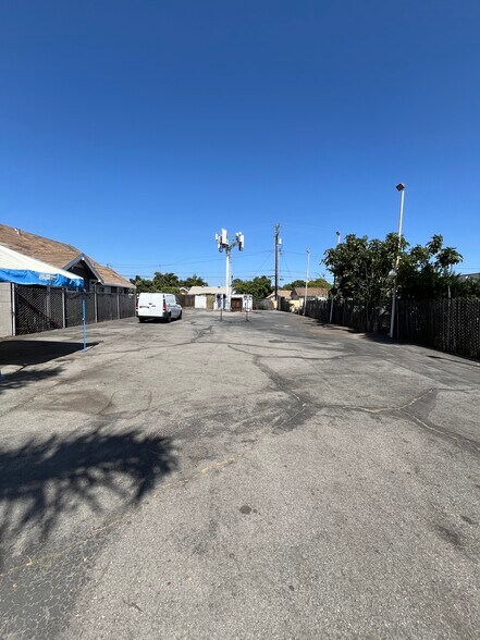 More Photos Of 1325 S Main St, Santa Ana Land For Lease