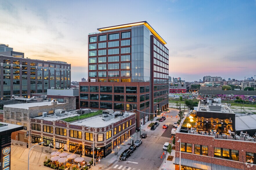 More Photos Of 320 N Sangamon St, Chicago Office For Lease