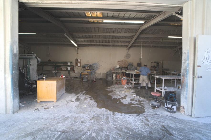 More Photos Of 3848 W 139th St, Hawthorne Manufacturing For Sale