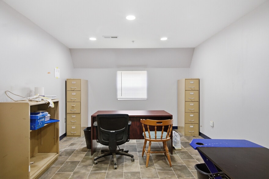 More Photos Of 5192 Dominion Dr, Dublin Warehouse For Sale