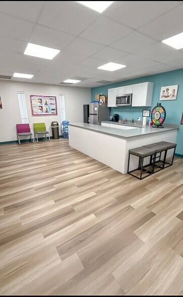 More Photos Of 1739 13th St, Hempstead Medical For Sale