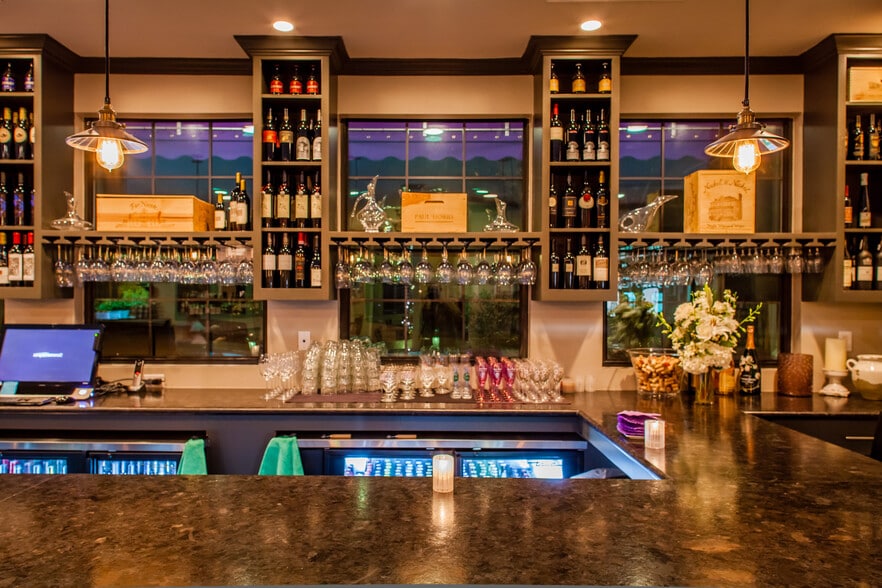 More Photos Of 801 Studewood St, Houston Restaurant For Lease