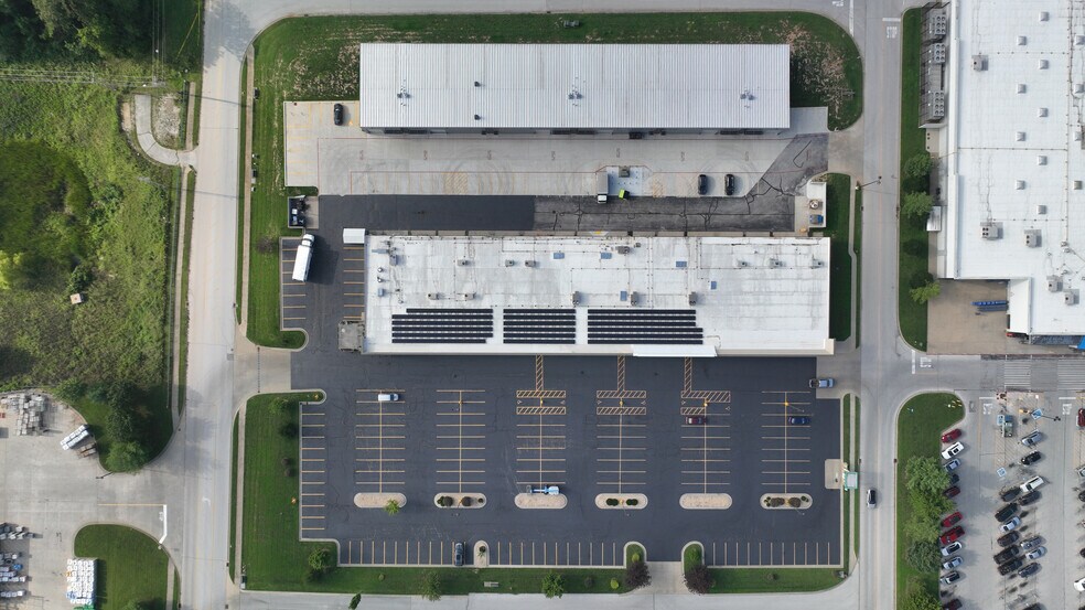 More Photos Of 1932-1966 W Retail Ln, Ozark General Retail For Lease