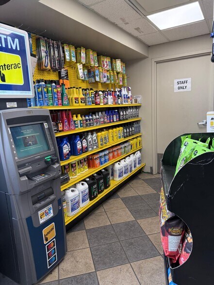 More Photos Of 404 St Clair St, Chatham-Kent General Retail For Sale