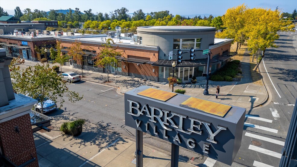 More Photos Of 2900 Woburn St, Bellingham Unknown For Lease